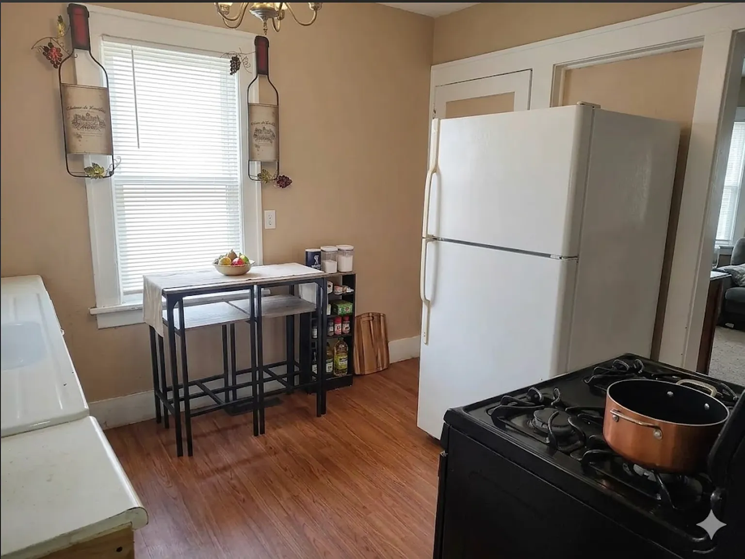 611 S Henrietta Ave — Photo 3
