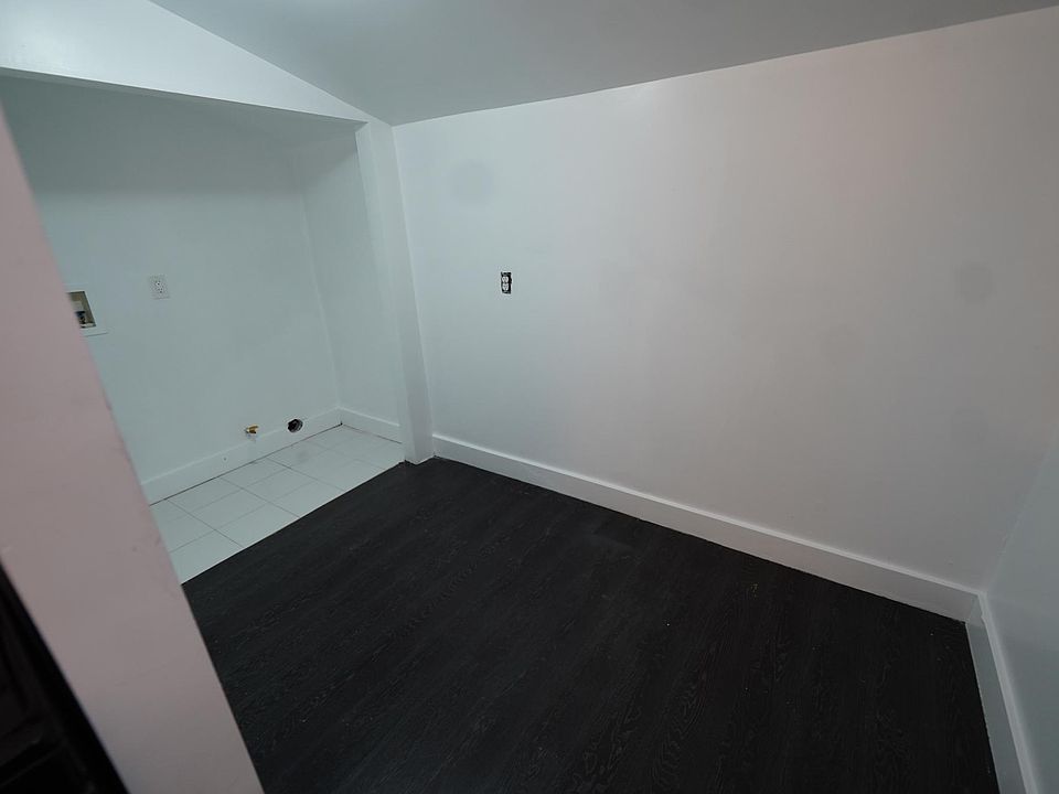 1st image of 1263 W 2nd St #1