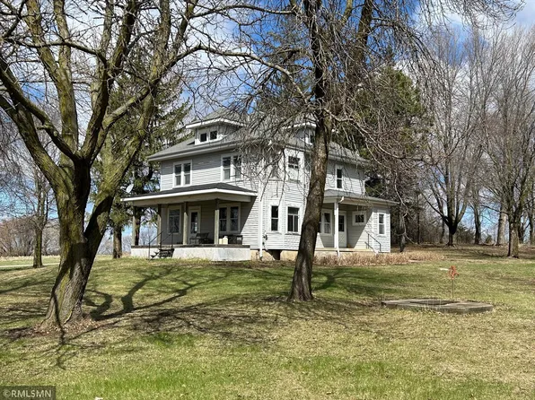 5470 Town Hall Dr, Loretto, MN 55357