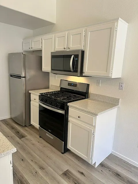 2 bed, 2.5 bath, 1020 sqft, $1,694 — Photo 3