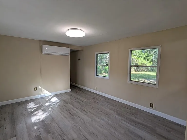 7070 N Carl G Rose Hwy — Photo 4