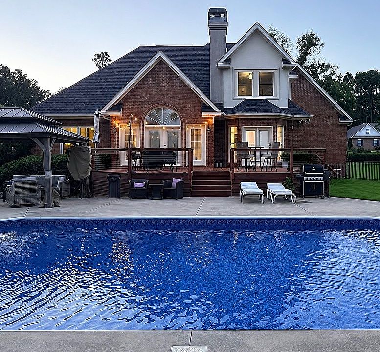 Private backyard retreat. 