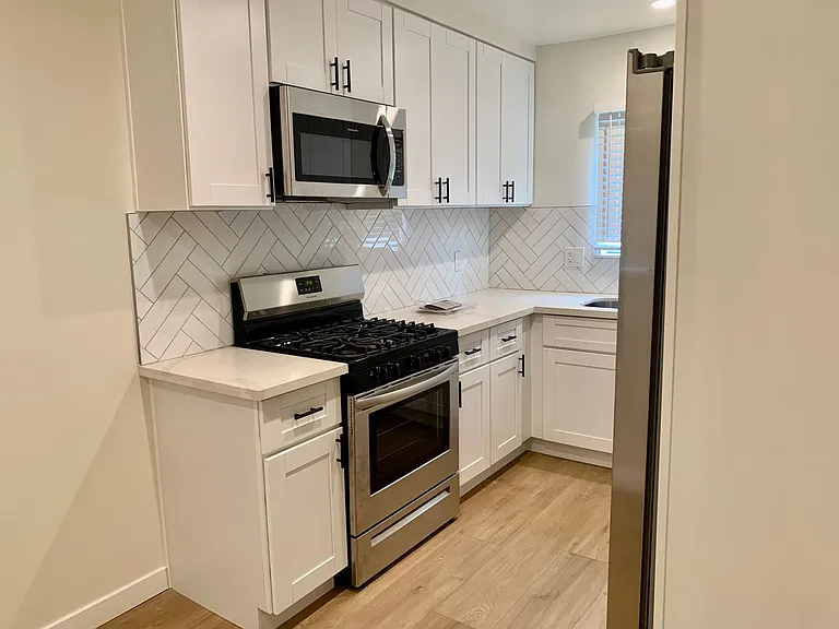 Maple Dr Apartments — Photo 6