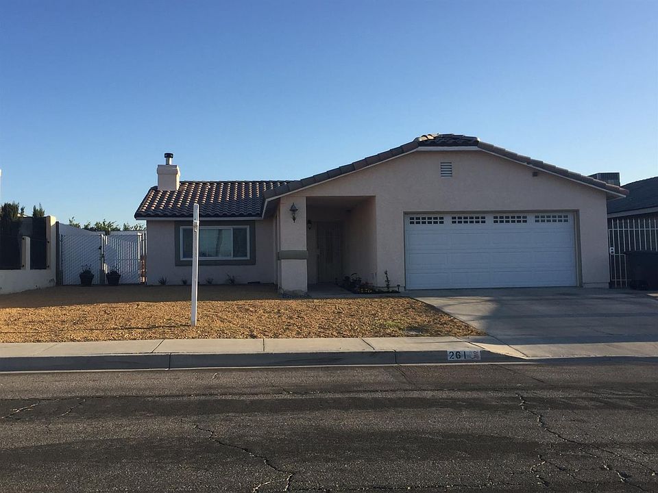 1st image of 261 Cypress Dr