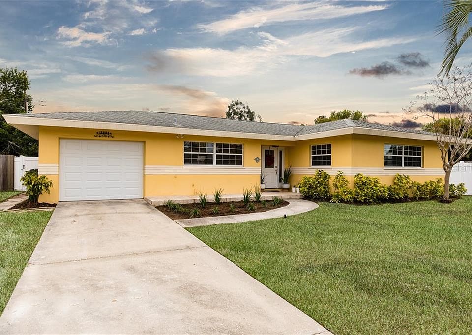 1st image of 13954 Bermuda Dr