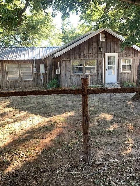 2 bed, 1000 sqft, $1,400 — Photo 4