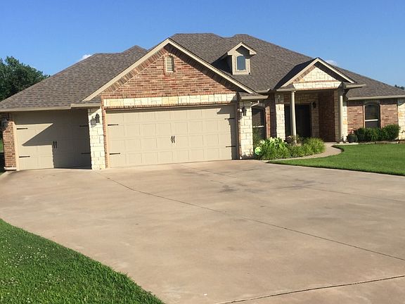 2nd image of 1535 Savannah Cir