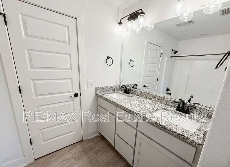 751 Spicewood Trl — Photo 10