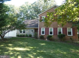 9003 Streamview Ln, Vienna, VA 22182