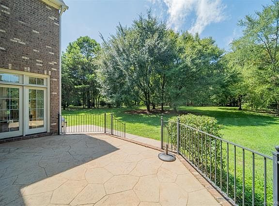 3rd image of 104 Coral Bells Ct