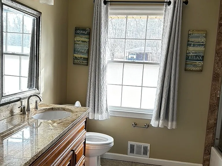 2120 Sandlewood Ln — Photo 12