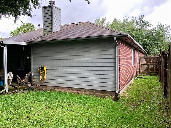 4th image of 10810 Great Bridge Dr