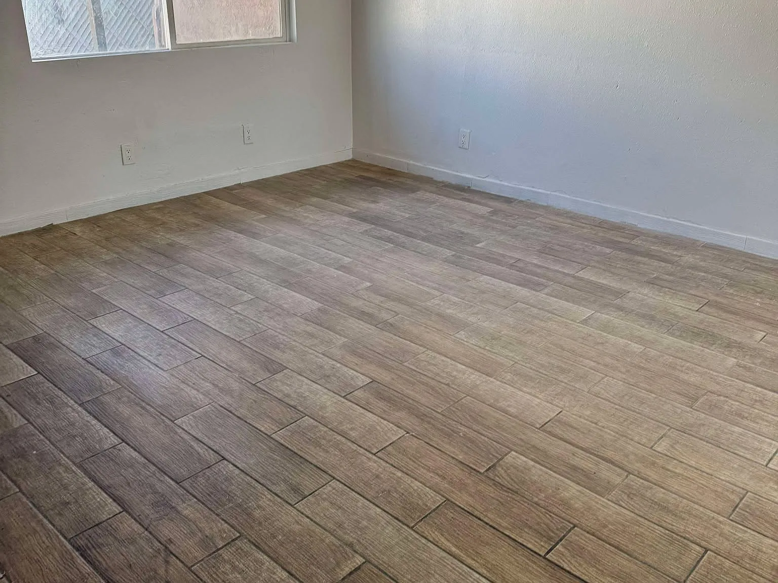 3 bed, 1050 sqft, $2,300 — Photo 4