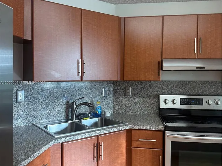 10010 Hammocks Blvd #203-2 — Photo 4