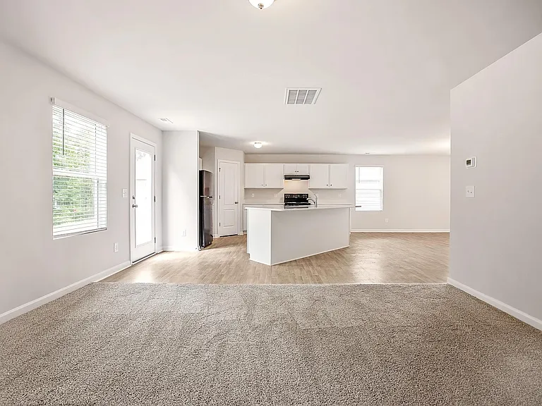 816 Conductor Ct — Photo 14