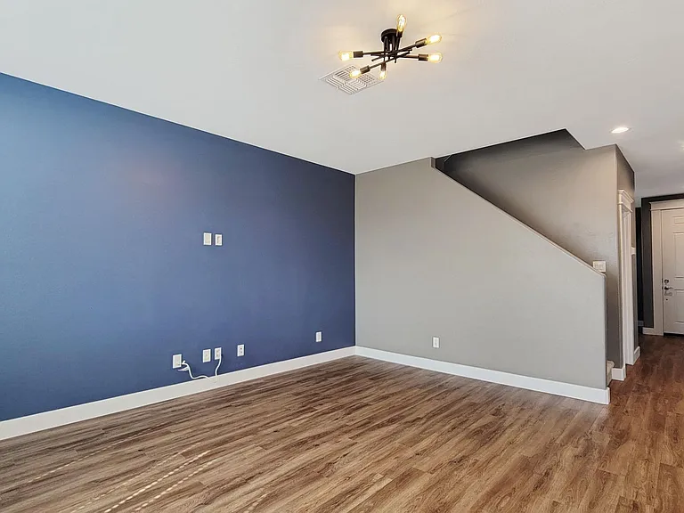 56 S 190th Ln — Photo 19