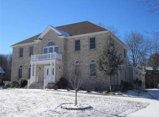 1 Hemlock Way, North Attleboro, MA 02760