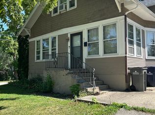 617 McClure Ave, Elgin, IL 60123