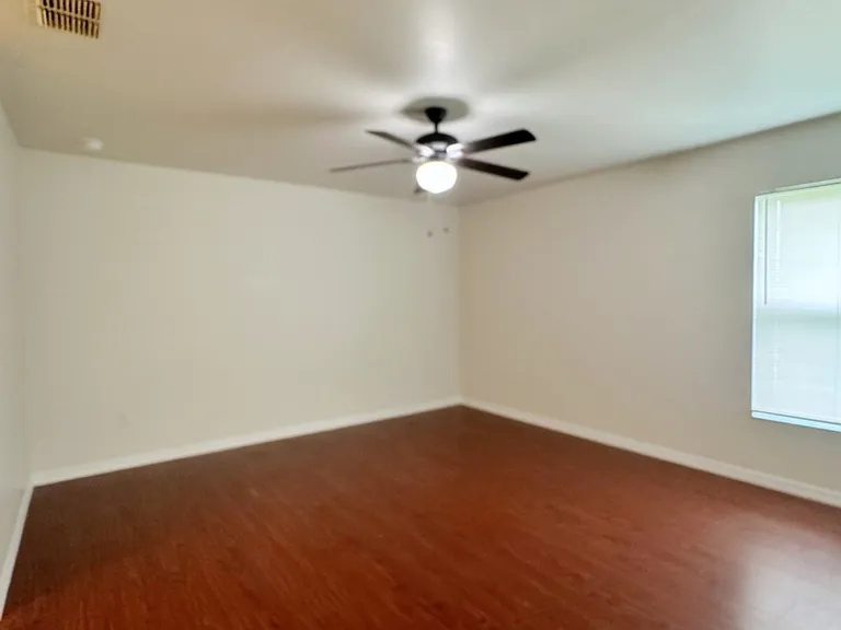 2034 NE 8th Pl — Photo 12