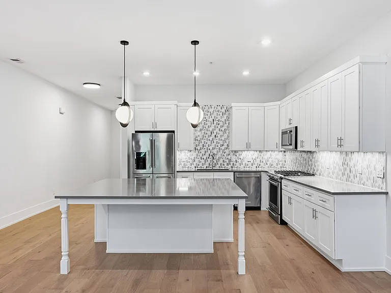 119 Acklen Park Dr #101 — Photo 6