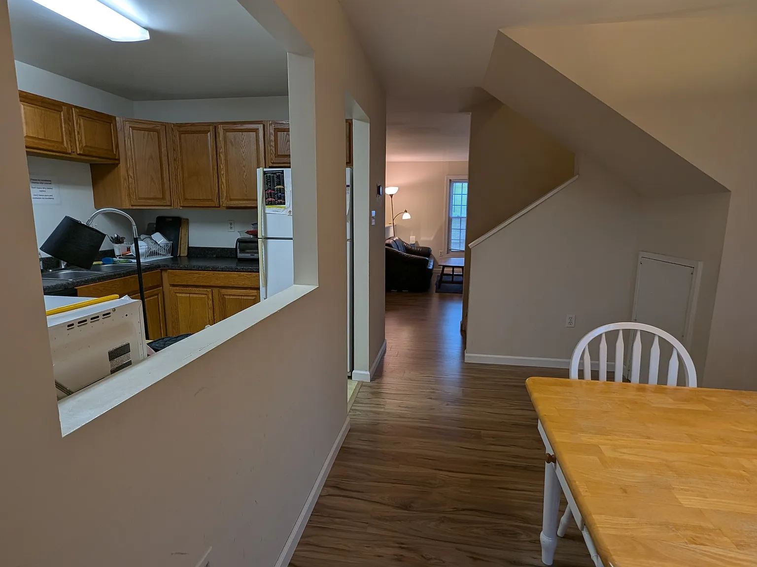 4 bed, 3.5 bath, 1800 sqft, $980 — Photo 4