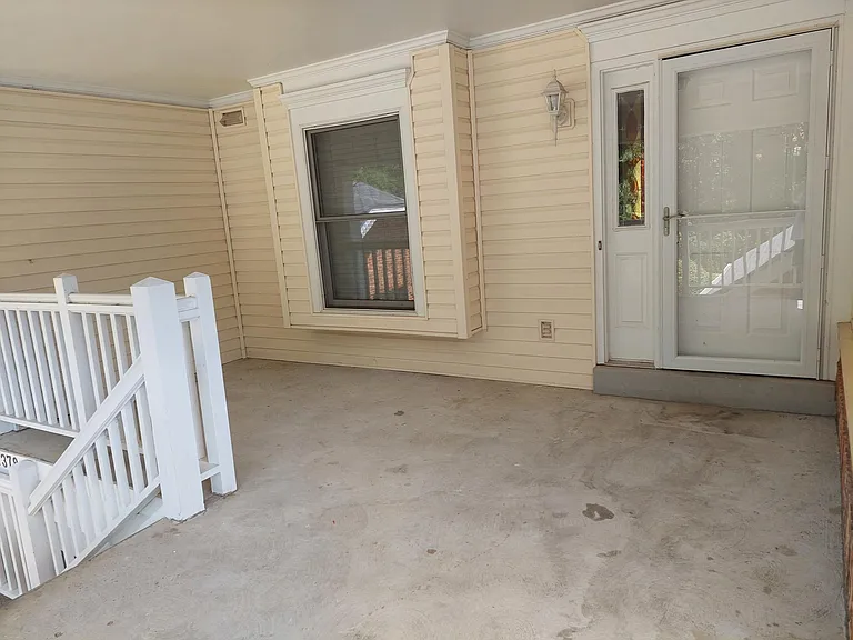 7378 Whitehall Colonial Ln — Photo 3