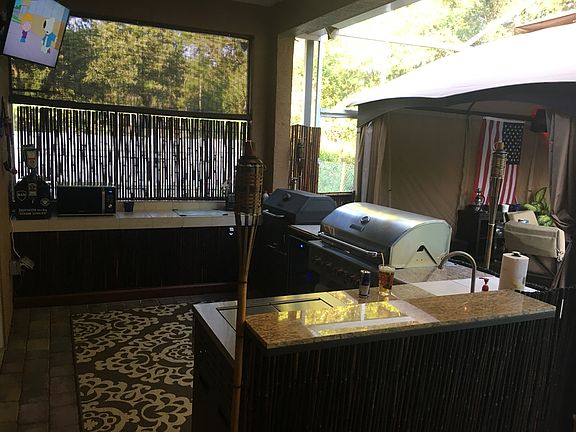 Out door kitchen 