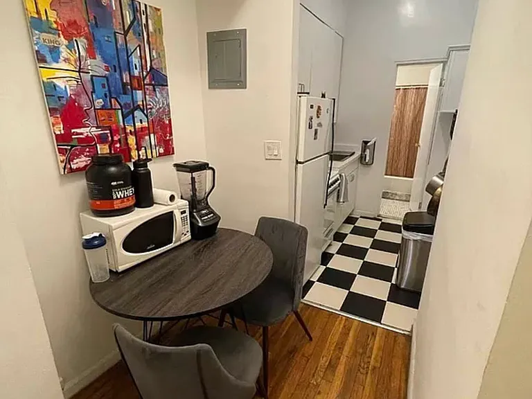 1469 Lex Ave #4 — Photo 4