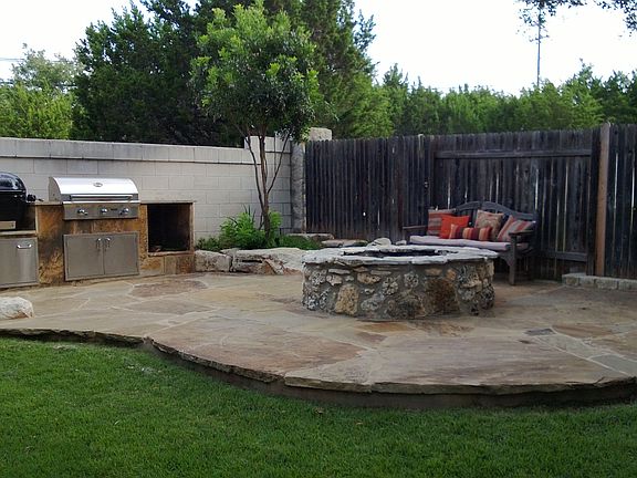 BBQ area w/ rock firepit