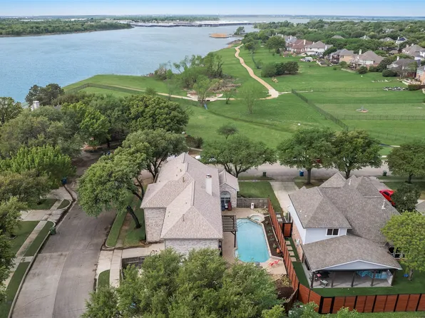 5900 Heron Cove Ln, The Colony, TX 75056