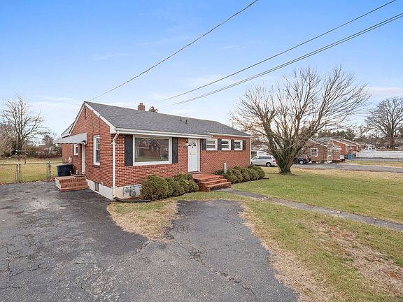 3rd image of 3113 Oaklawn Ave NW