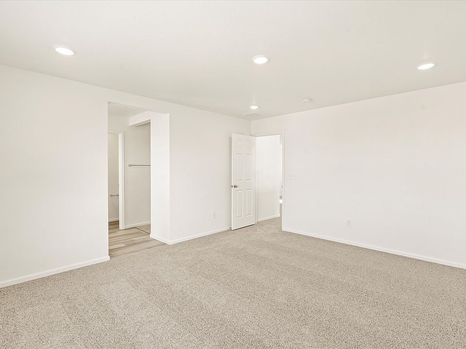 The Twin Peaks floorplan interior image taken at a Meritage Homes community in Colorado Springs