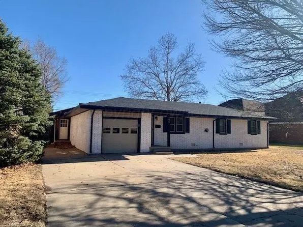 1615 S Eton St, Perryton, TX 79070