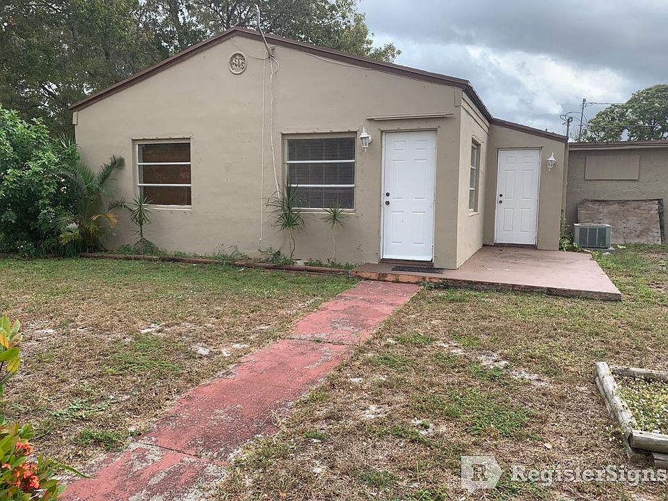 1st image of 702 Fernwood Dr