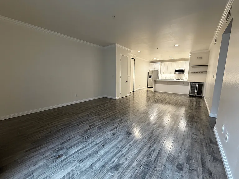 625 S Berendo St #413 — Photo 7