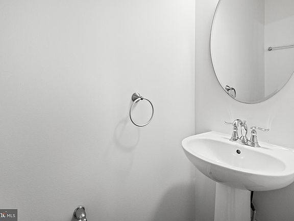 5th image of 2109 Lamington Ct