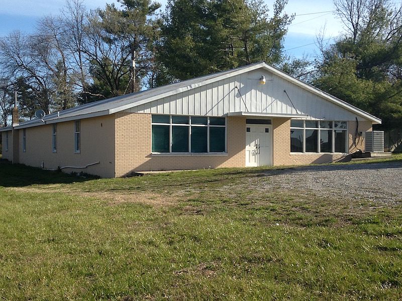 2nd image of 2445 S Highway 127