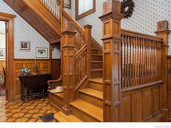 3rd image of 536 Ashland Ave