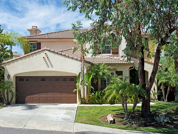 2nd image of 1048 Tesoro Ave