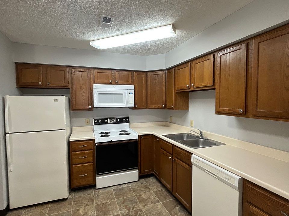 1st image of 515 W Saunders Ave #13