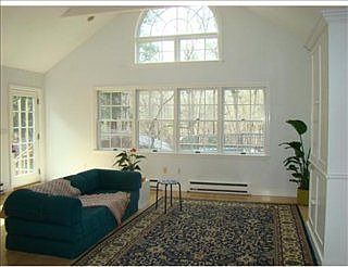 5th image of 8 Candlewood Dr