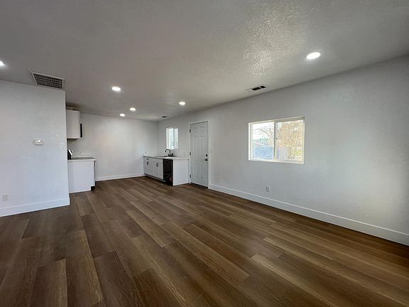 4th image of 1031 4th St