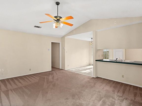 3rd image of 8808 Pineridge Dr
