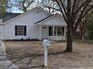 137 Rose Dr, Springfield, GA 31329