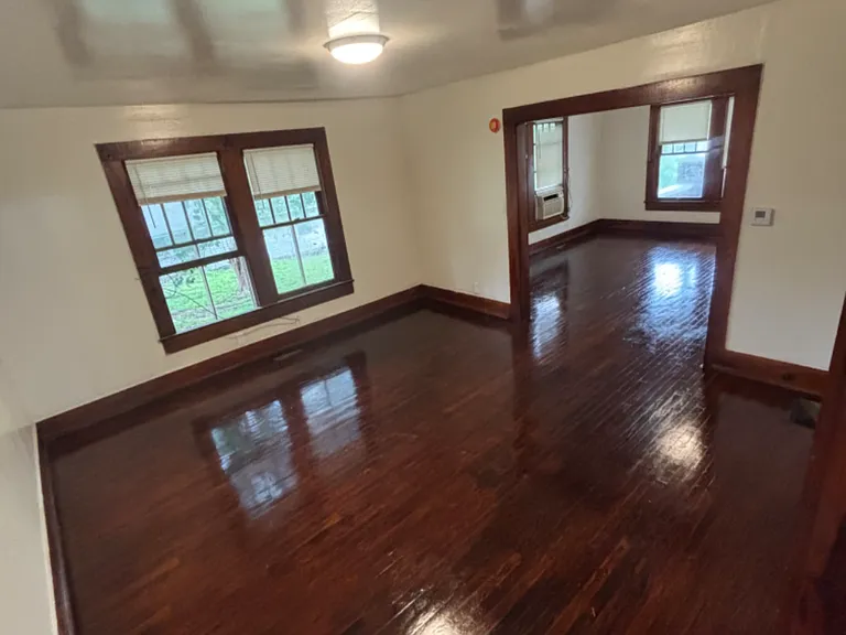 3515 Carver Ave SW — Photo 8