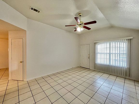 3rd image of 4908 John David Dr APT A