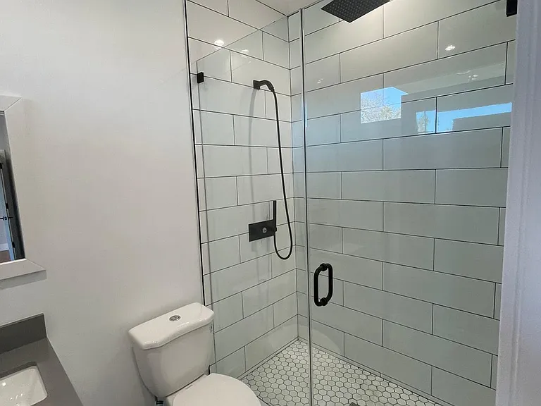 6345 Farmdale Ave — Photo 28