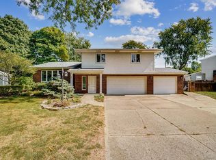 1351 Brookridge Dr, Columbus, OH 43235