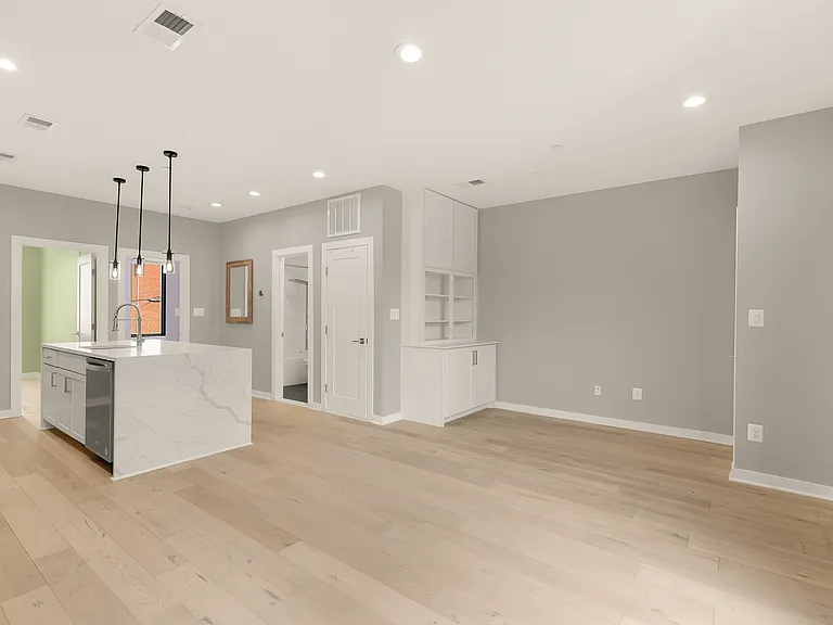 507 Kennedy St NW #6 — Photo 2