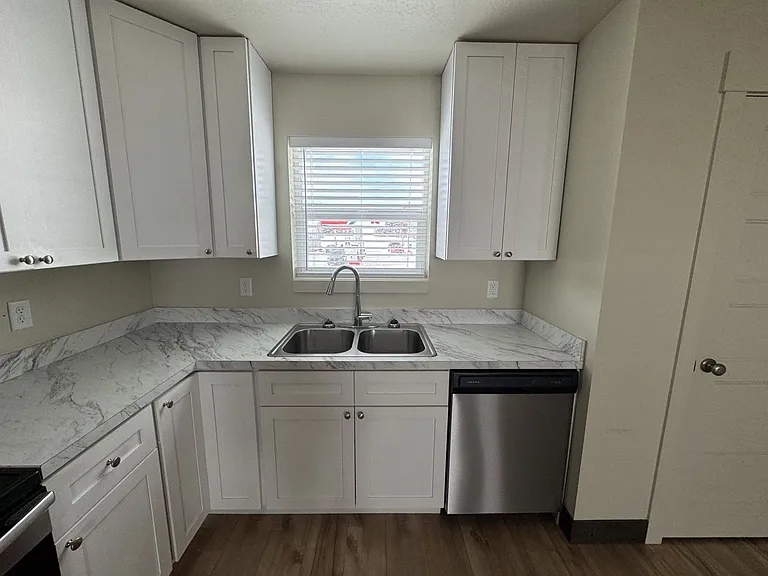 120 Jewel Basin Ct — Photo 3